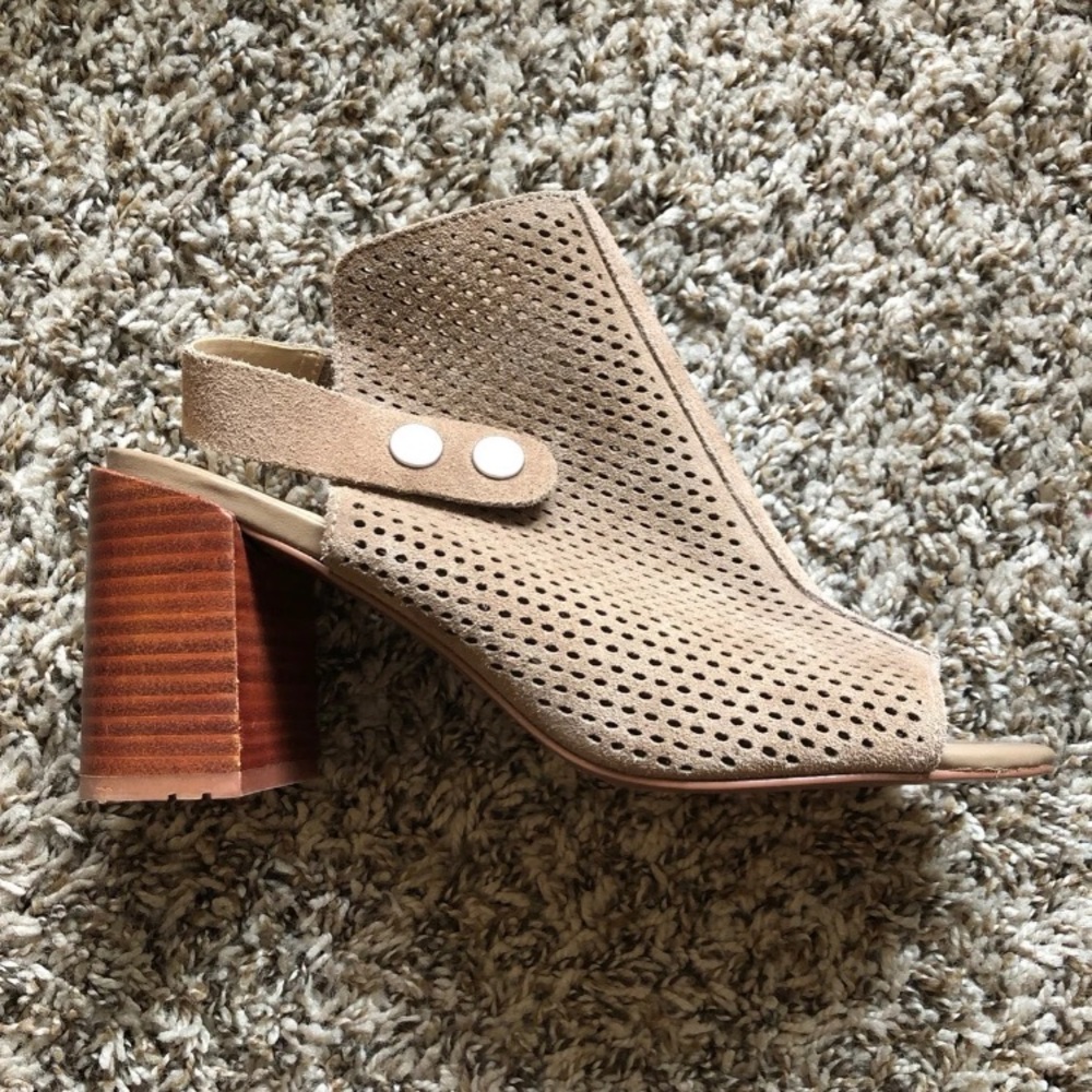 Suede sandals